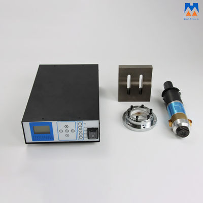 เครื่องเชื่อมพลาสติก 20KHz 2000W ระบบเชื่อมอัลตราโซนิกแบบไม่ต่อเนื่องพร้อมเครื่องกำเนิดไฟฟ้าและฮอร์น